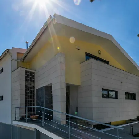 Li House - Fitness & Beach Villa *